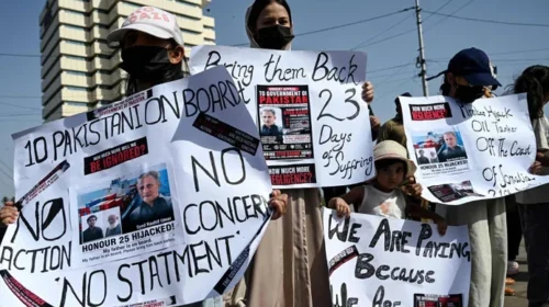 families of hijacked Pakistani sailors protesting for their rescue in Karachi